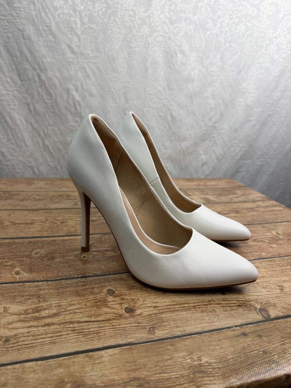 mysoft Women’s White Pointed Toe Stiletto Pumps High Heel Dress Shoes Size 8.5